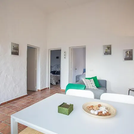 Holiday home Bolonia House *